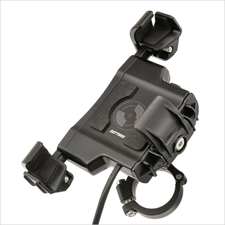 デイトナ ワイヤレスチャージャースマートフォンホルダー +e|ヤンマシ的ホットアイテムピックアップ×9選〈アライヘルメット/アプリリア/BMW etc.〉