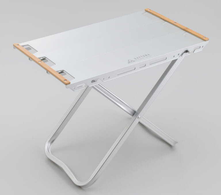 デイトナ フラットアルミテーブル520|ヤンマシ的ホットアイテムピックアップ×9選〈アライヘルメット/アプリリア/BMW etc.〉