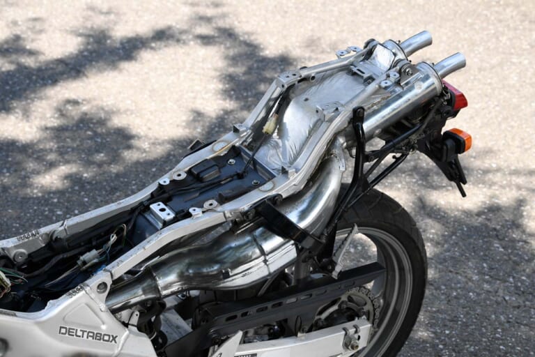 ヤマハ TZR250|チャンバー|‘80s国産名車「ヤマハ TZR250(3MA)」完調メンテナンス【エンジン関連部品の供給が厳しい】