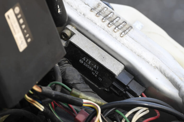 ヤマハ TZR250|レギュレターレクチファイア|‘80s国産名車「ヤマハ TZR250(3MA)」完調メンテナンス【エンジン関連部品の供給が厳しい】
