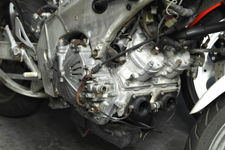 ’90 TZR250SP|エンジン|‘80s国産名車「ヤマハ TZR250(3MA)」完調メンテナンス【識者インタビュー:独創的で秀逸な資質を後世に残すために】