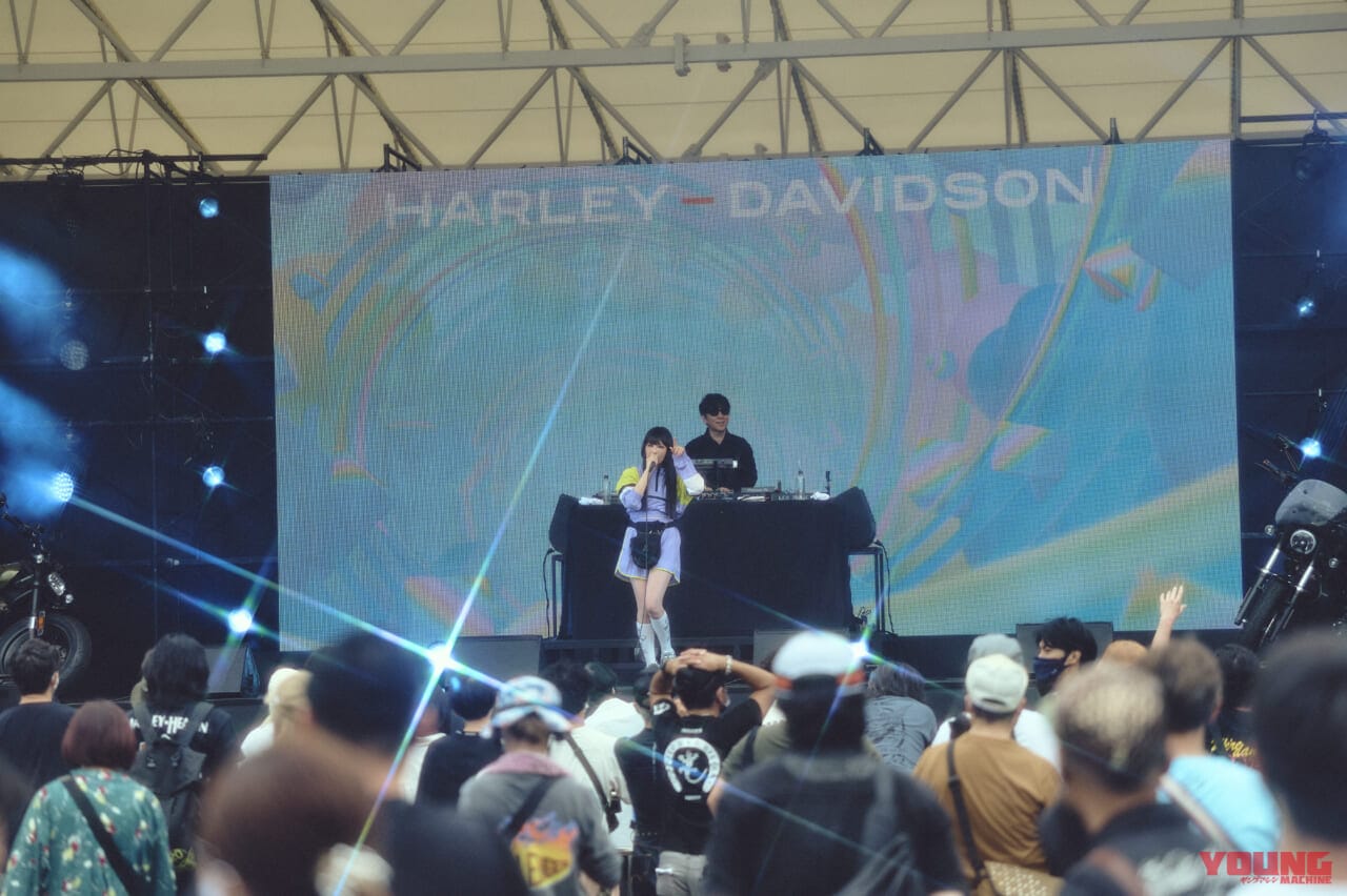 ブルースカイヘブン|Daoko|ハーレーの祭典「ブルースカイヘブン」4年ぶりの開催! スタントショーほか豪華アーティストによる野外ライブも