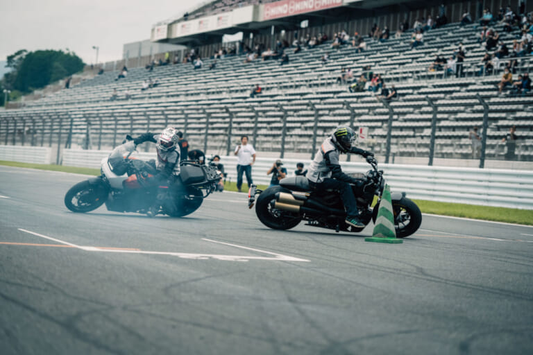 ブルースカイヘブン|ハーレーの祭典「ブルースカイヘブン」4年ぶりの開催! スタントショーほか豪華アーティストによる野外ライブも