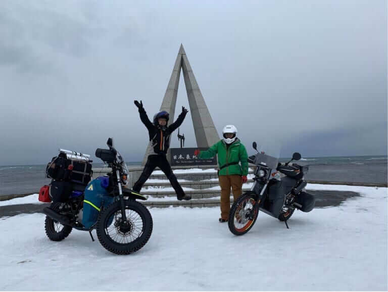 冬の宗谷岬ツーリングも!|Q54:雪道や凍結路は通れるの? チェーンやスタッドレスってある??【30秒でわかる! バイクの疑問】