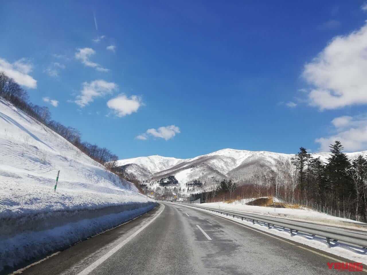 融雪剤は滑りやすい|Q55:融雪剤でバイクが滑る? 後から錆びるって本当??【30秒でわかる! バイクの疑問】