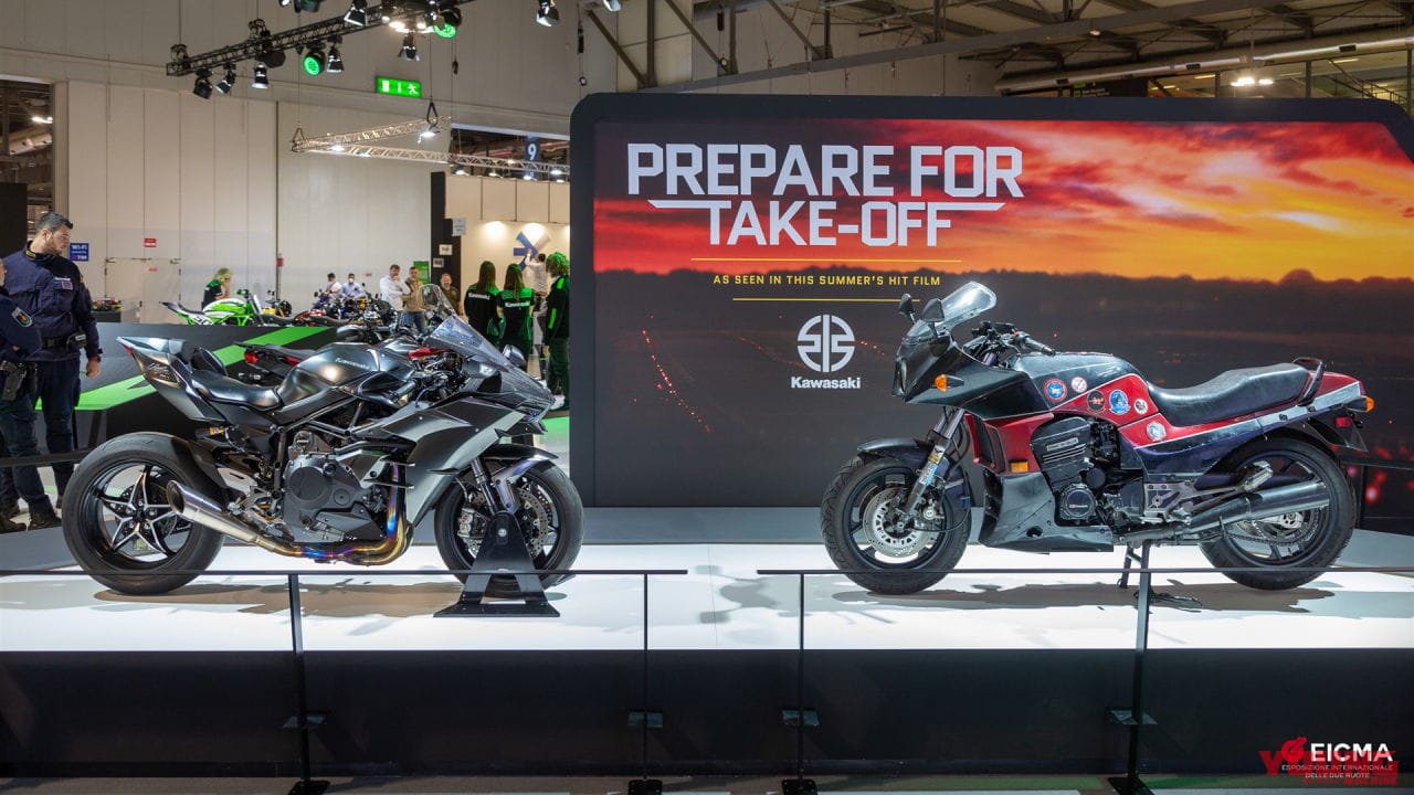 |トップガン「GPZ900R」は転倒歴があった!? エイジング処理だけじゃない傷やヤレ感の再現がハンパない!