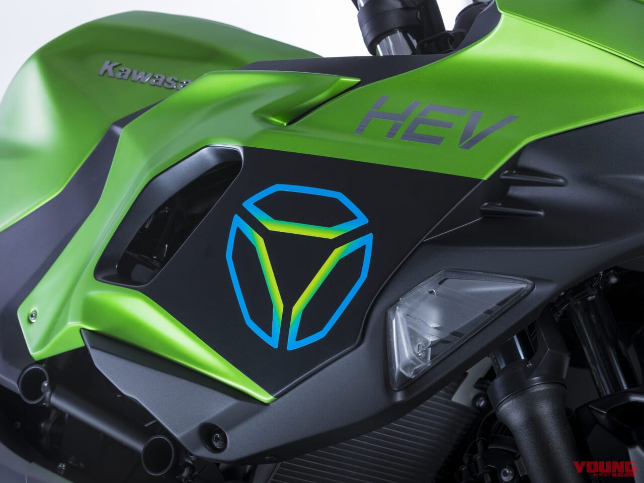 |やっぱりカワサキ無双! EVを2023年、ハイブリッドを2024年に発売しつつ…30機種ものガソリン車を投入する!?