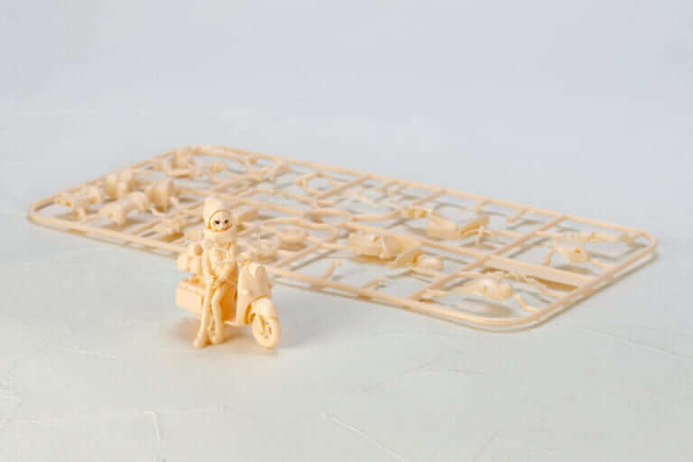 ゆるキャン△ 志摩リンとバイクセット|海洋堂から『ゆるキャン△』志摩リン×ビーノのプラスチックモデルが発売 フォトコンテストも開催中(〜11/25)