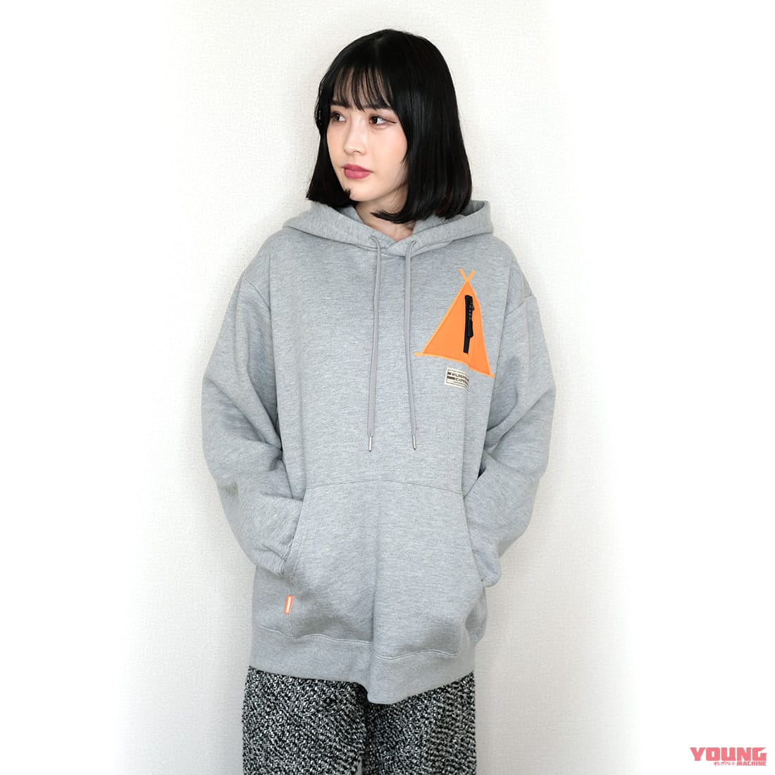 |「恵那とちくわ」も! 「ゆるキャン△」デザインの新アパレルをヴィレッジヴァンガードが取扱い開始