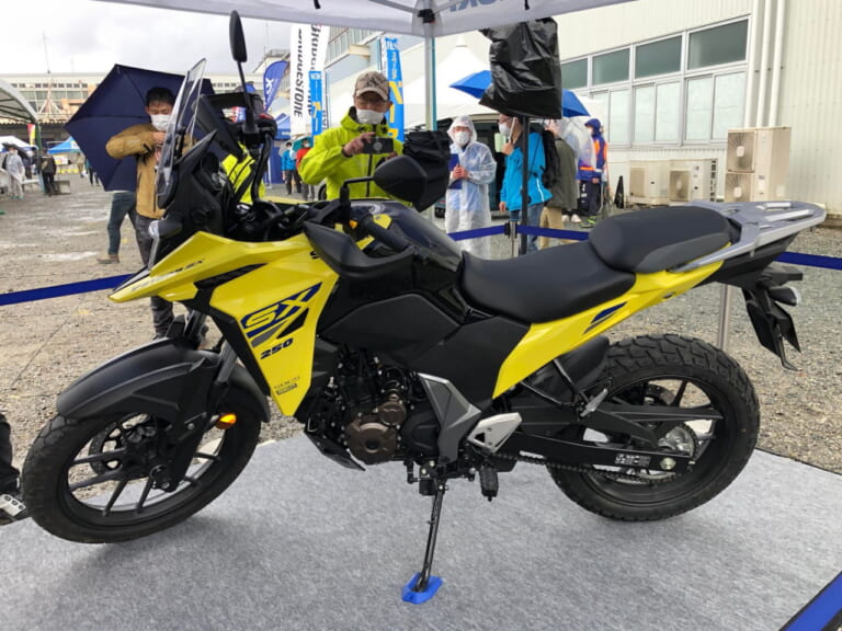 スズキ|VストロームSX|2023年モデル|【日本発売決定】スズキ「VストロームSX」「Vストローム800DE」「Vストローム1050DE」本社イベントでサプライズ!