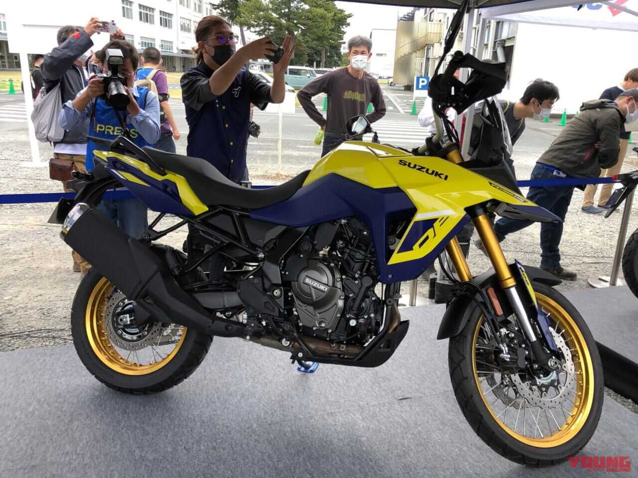 |【日本発売決定】スズキ「VストロームSX」「Vストローム800DE」「Vストローム1050DE」本社イベントでサプライズ!