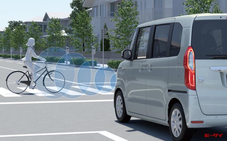 衝突被害軽減ブレーキが反応するのは対クルマや歩行者だけ？　バイクに対しても有効なのか？
