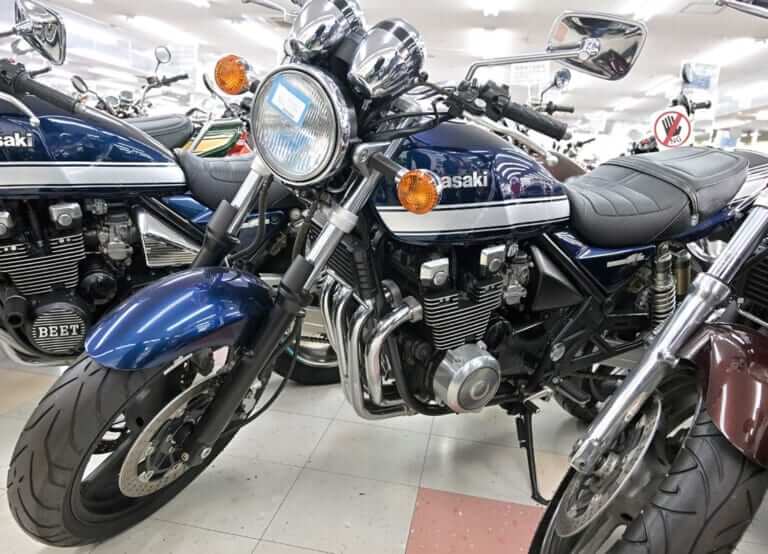 KAWASAKI ゼファー|400cc中古バイクは依然4気筒が大人気! 絶版車の宝庫で相場をチェック〈絶版中古車の新常識:中型編〉