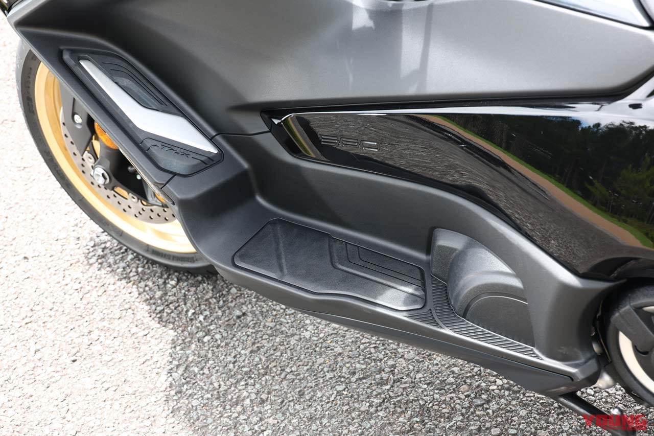 |ヤマハTMAX560 テックマックス 試乗インプレ【スタイル刷新&軽量ホイールで走行性能と利便性を底上げ】