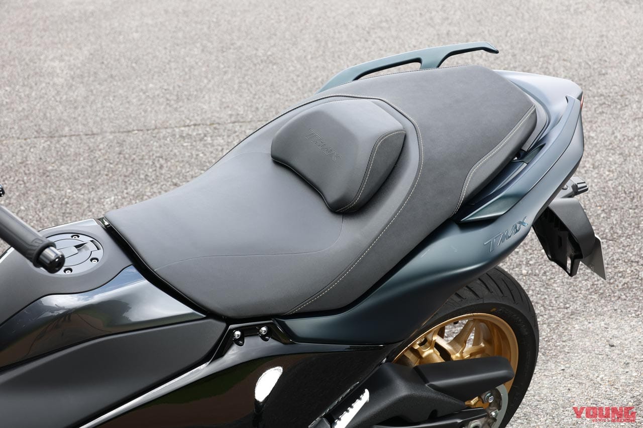 |ヤマハTMAX560 テックマックス 試乗インプレ【スタイル刷新&軽量ホイールで走行性能と利便性を底上げ】