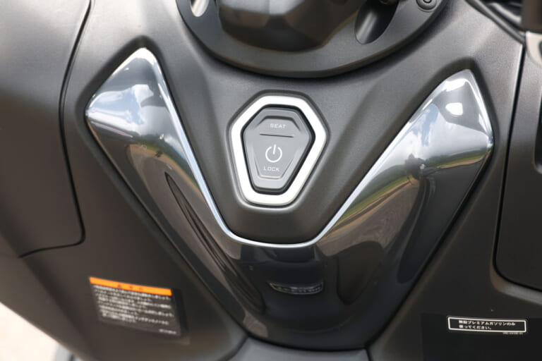 ヤマハTMAX560 テックマックス|スイッチ|ヤマハTMAX560 テックマックス 試乗インプレ【スタイル刷新&軽量ホイールで走行性能と利便性を底上げ】