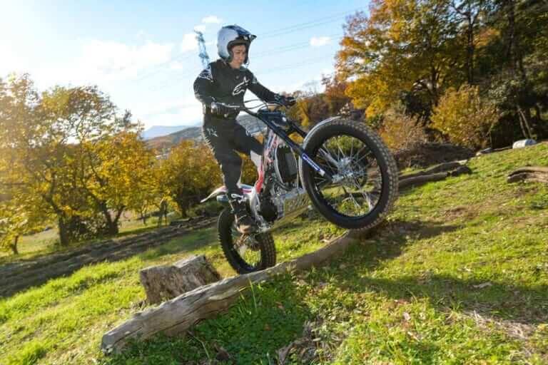 原田哲也|元GPチャンピオン 原田哲也が選ぶ人生最後のバイクはスーパーカブだった!?〈上がりのバイク論〉