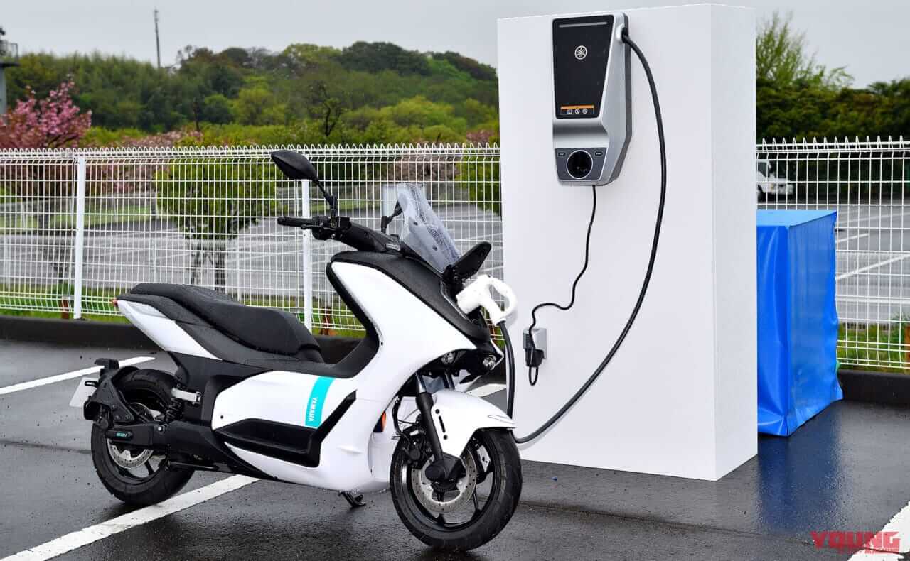 2024 YAMAHA E01|ヤマハE01〈いま国内で買える新型バイクカタログ|原付二種(125-51cc)〉