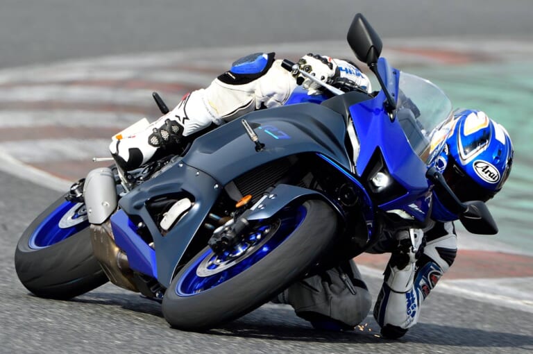 肘スリ|Q41:膝スリ/肘スリってやれたらエラい!? 【30秒でわかる! バイクの疑問】