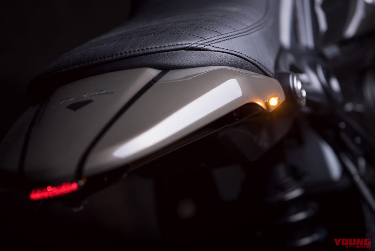 ケラーマン バレットアトー|Q82:位置は? 明るさは?? ウインカーの決まりごとを教えて【30秒でわかる! バイクの疑問】