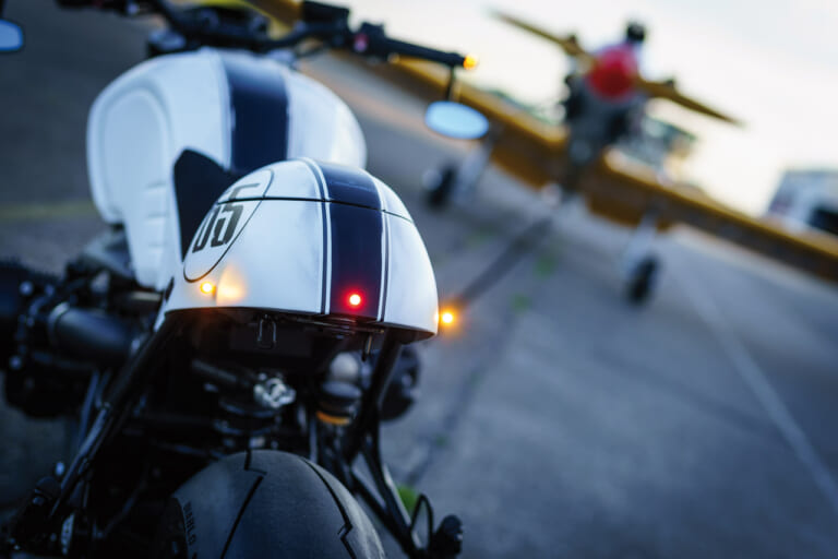 ケラーマン バレットアトー|Q82:位置は? 明るさは?? ウインカーの決まりごとを教えて【30秒でわかる! バイクの疑問】