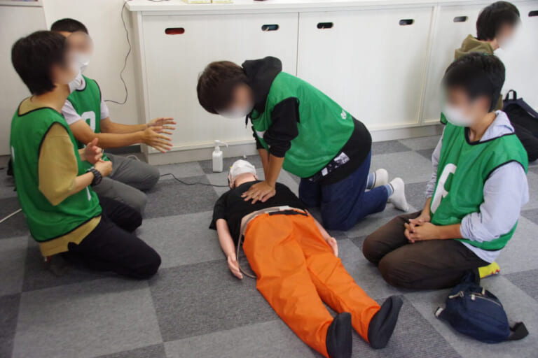 埼玉県「令和4年度高校生の自動二輪車等の交通安全講習」|三ない運動を撤廃した埼玉県、高校生向け交通安全講習会の現在地【現況に対応したアップデート】