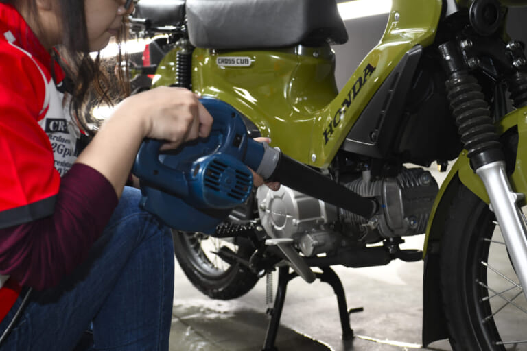 CR-1|ガラスコーティング|バイクのガラスコーティング・CR‐1は“被膜純度100%”で愛車の深い輝きをキープ!