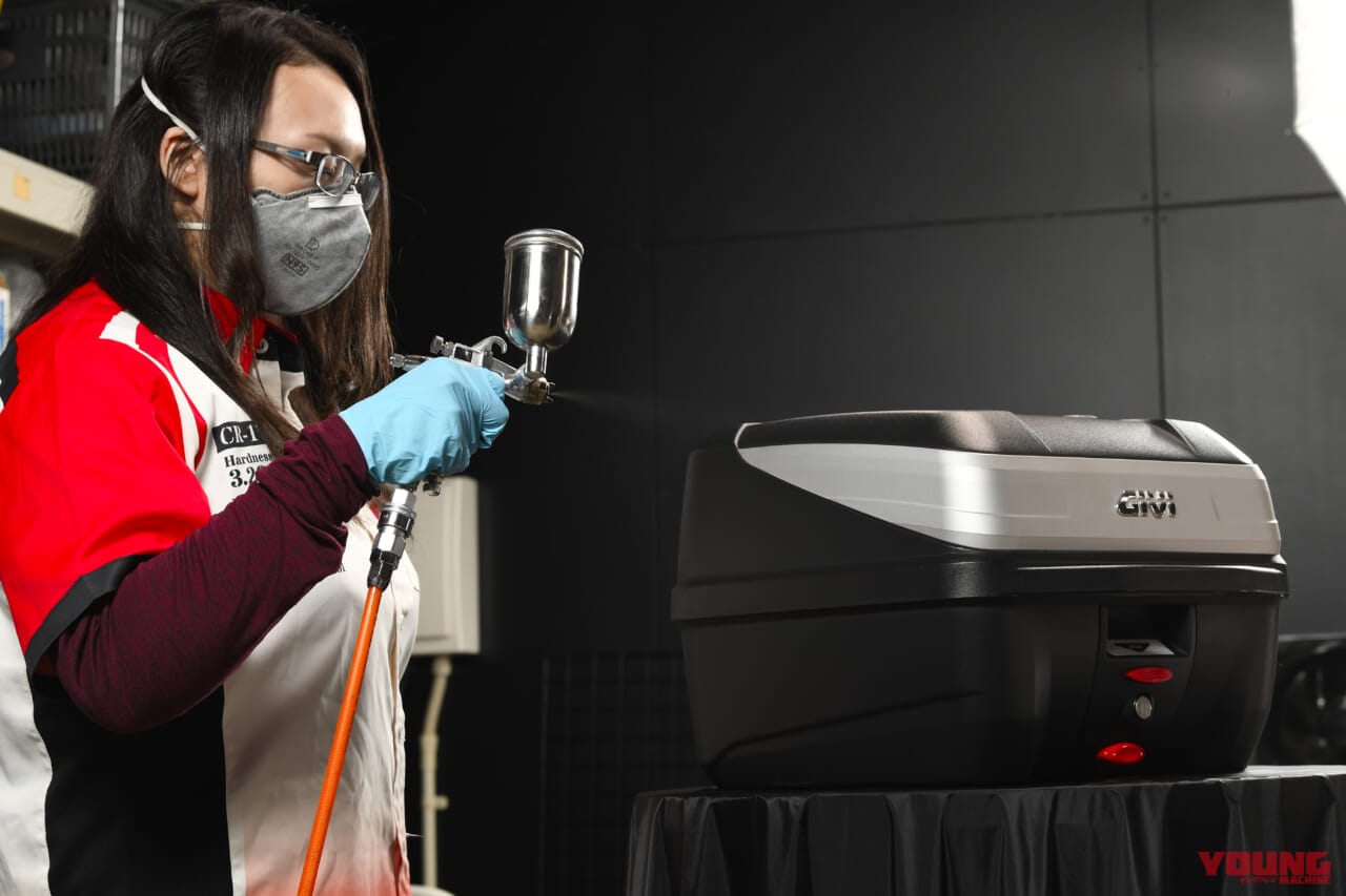 |バイクのガラスコーティング・CR‐1は“被膜純度100%”で愛車の深い輝きをキープ!