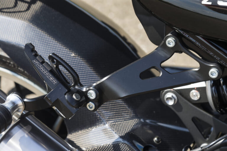 ストライカーZ900RS|’23 Z900RSに適合したストライカーのカスタムパーツ群【8BL対応マフラーも開発中】