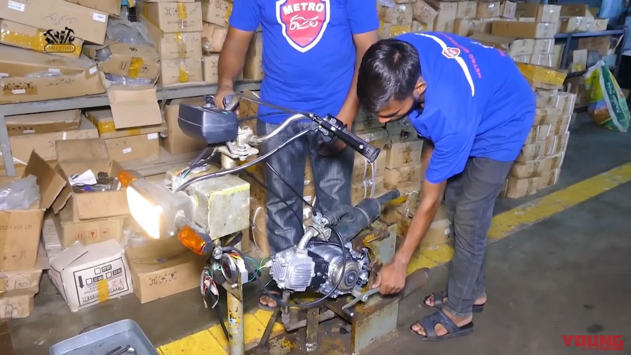 |手作業で『カブっぽい70ccのエンジン』を組み立てる動画、ちょびっとワイルドで面白い!