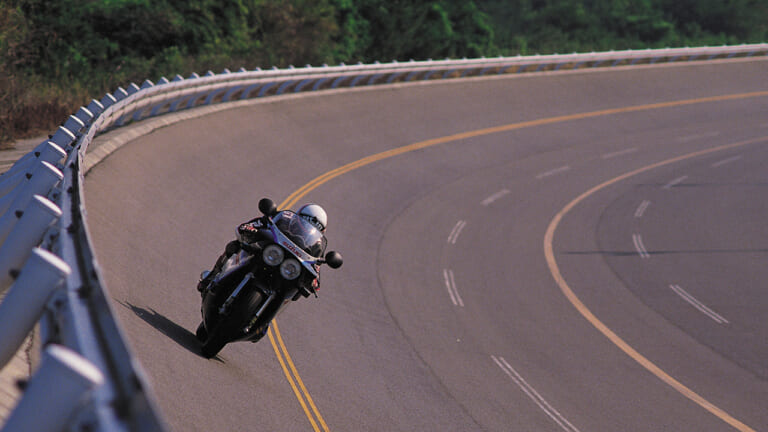 [’86-]スズキ GSX-R1100：250km/hオーバーの旗艦レプリカ【青春名車オールスターズ】