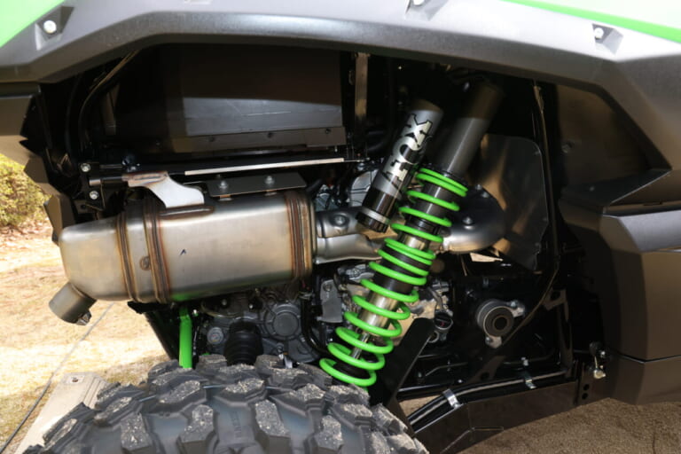 カワサキ|オフロード4輪|テリックス|KRX1000|【試乗速報】ヌルヌル&ヒタヒタ! カワサキのオフロード4輪「テリックス/ミュール」は、サスペンションの動きがヤバい乗り物だ!!