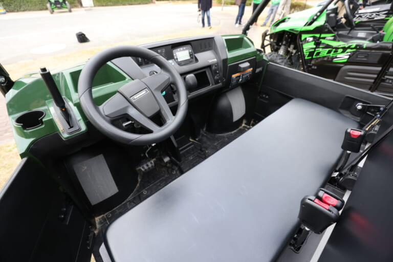 カワサキ|オフロード4輪|ミュール|PRO-FXT EPS|【試乗速報】ヌルヌル&ヒタヒタ! カワサキのオフロード4輪「テリックス/ミュール」は、サスペンションの動きがヤバい乗り物だ!!