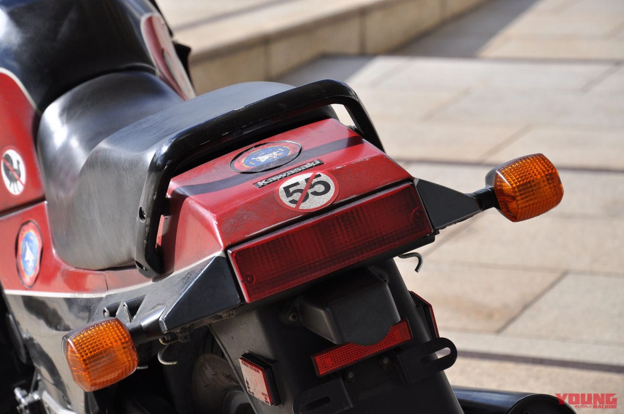 |トップガン「GPZ900R」は転倒歴があった!? エイジング処理だけじゃない傷やヤレ感の再現がハンパない!