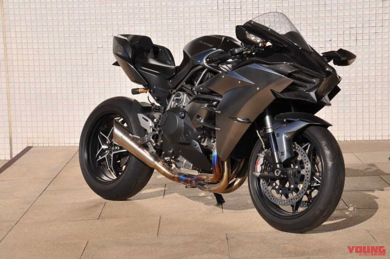 |トップガン「GPZ900R」は転倒歴があった!? エイジング処理だけじゃない傷やヤレ感の再現がハンパない!