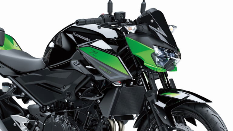 カワサキ「Z250」が新排出ガス規制に適合! ニューカラーはライムグリーンの差し色【2/15発売】
