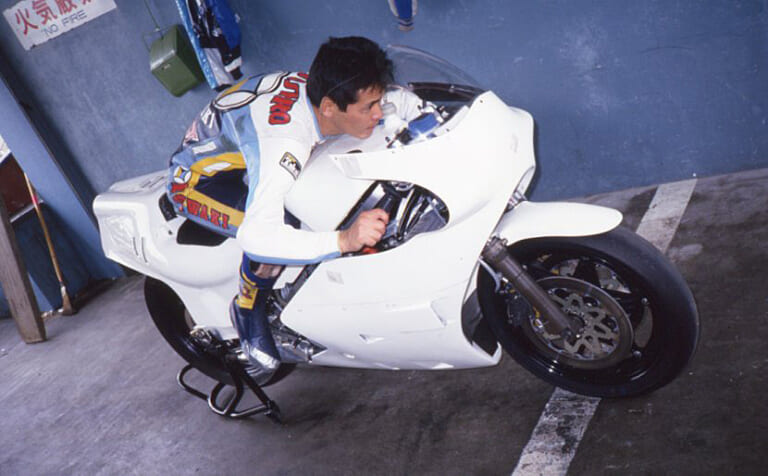 八代俊二|モリワキ|ヤングマシン|NS500|【書籍紹介】“ヤマハの八代”の可能性があった!? 元WGPライダー・八代俊二さんの自叙伝「突っ込みハッチの七転び八起き」