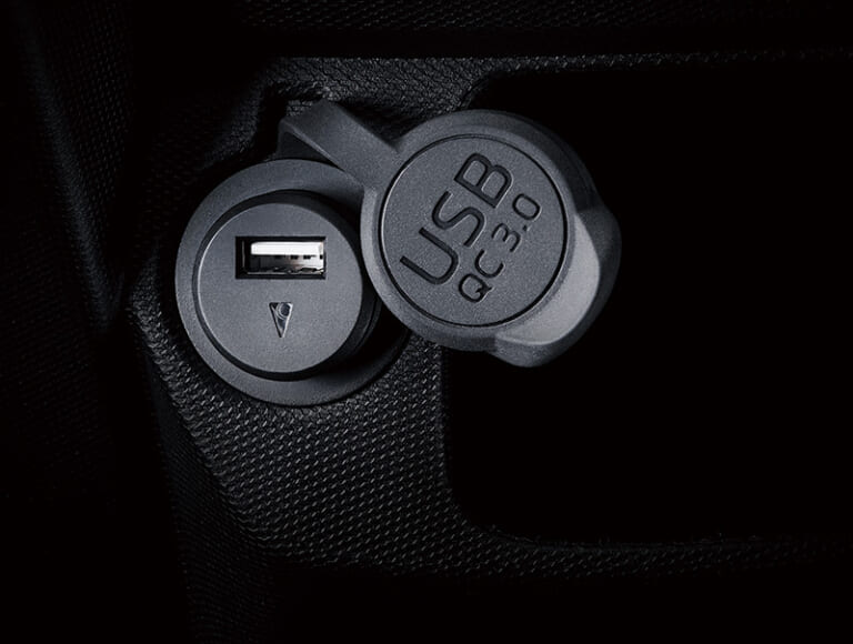 ヤマハ|台湾仕様|AUGUR|ヤマハが台湾で発表したスクーター「AUGUR」が凄い! コーナリングライト装備、色温度も変更可能