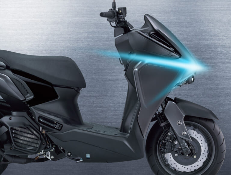 ヤマハ|台湾仕様|AUGUR|ヤマハが台湾で発表したスクーター「AUGUR」が凄い! コーナリングライト装備、色温度も変更可能
