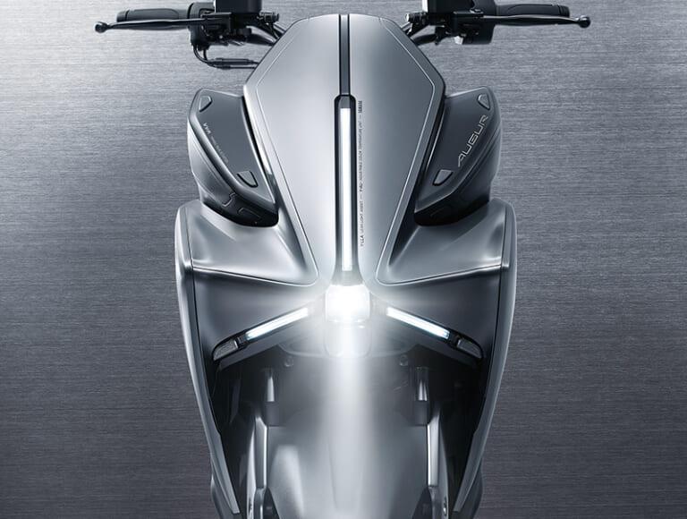 ヤマハ|台湾仕様|AUGUR|ヤマハが台湾で発表したスクーター「AUGUR」が凄い! コーナリングライト装備、色温度も変更可能