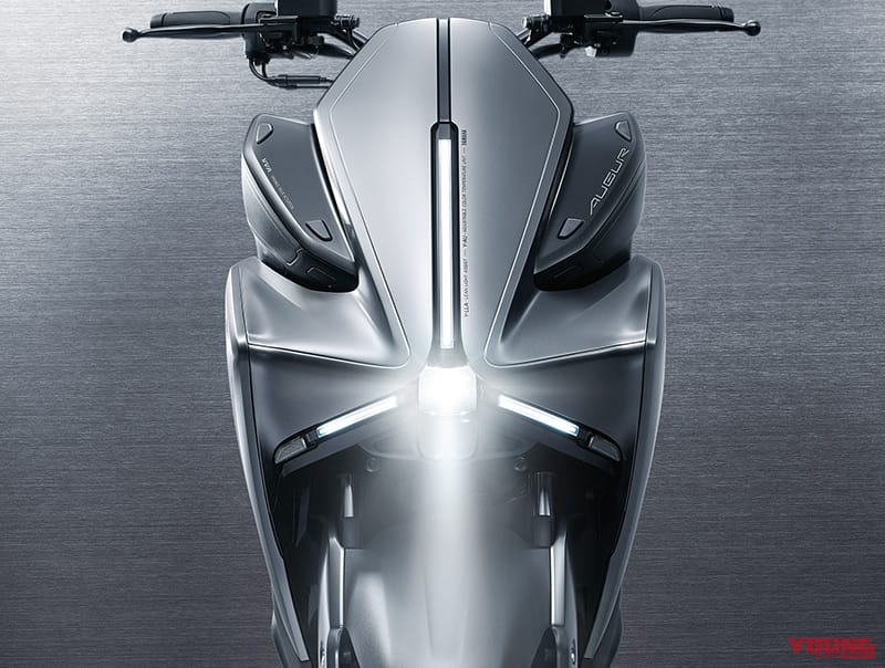 |ヤマハが台湾で発表したスクーター「AUGUR」が凄い! コーナリングライト装備、色温度も変更可能