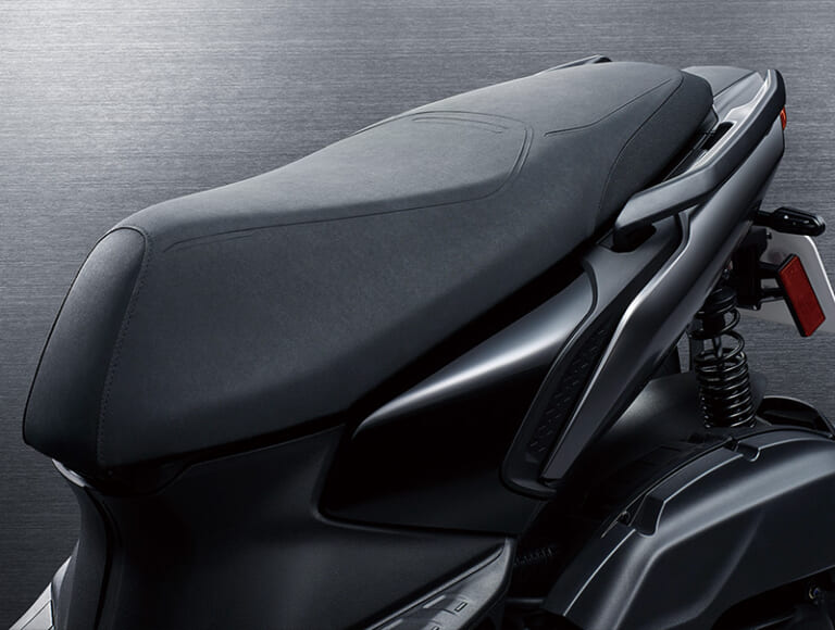 ヤマハ|台湾仕様|AUGUR|ヤマハが台湾で発表したスクーター「AUGUR」が凄い! コーナリングライト装備、色温度も変更可能