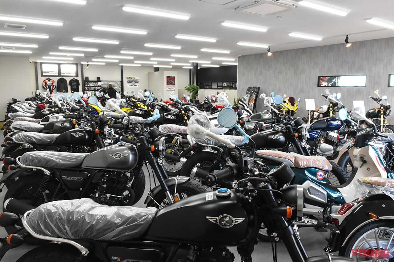 展示スペース|【GPX千葉の新店舗オープン!】お披露目イベントではGPXジャパン社長が「今までにない新型車を3月に発表」と明言!