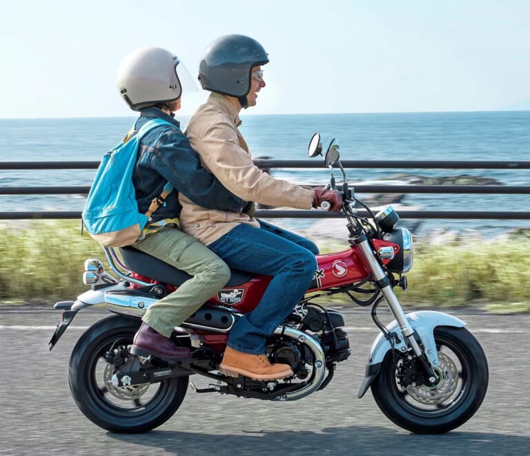 タンデムツーリング|Q88:子どもは何歳からOK? タンデムの決まりを教えてっ【30秒でわかる! バイクの疑問】