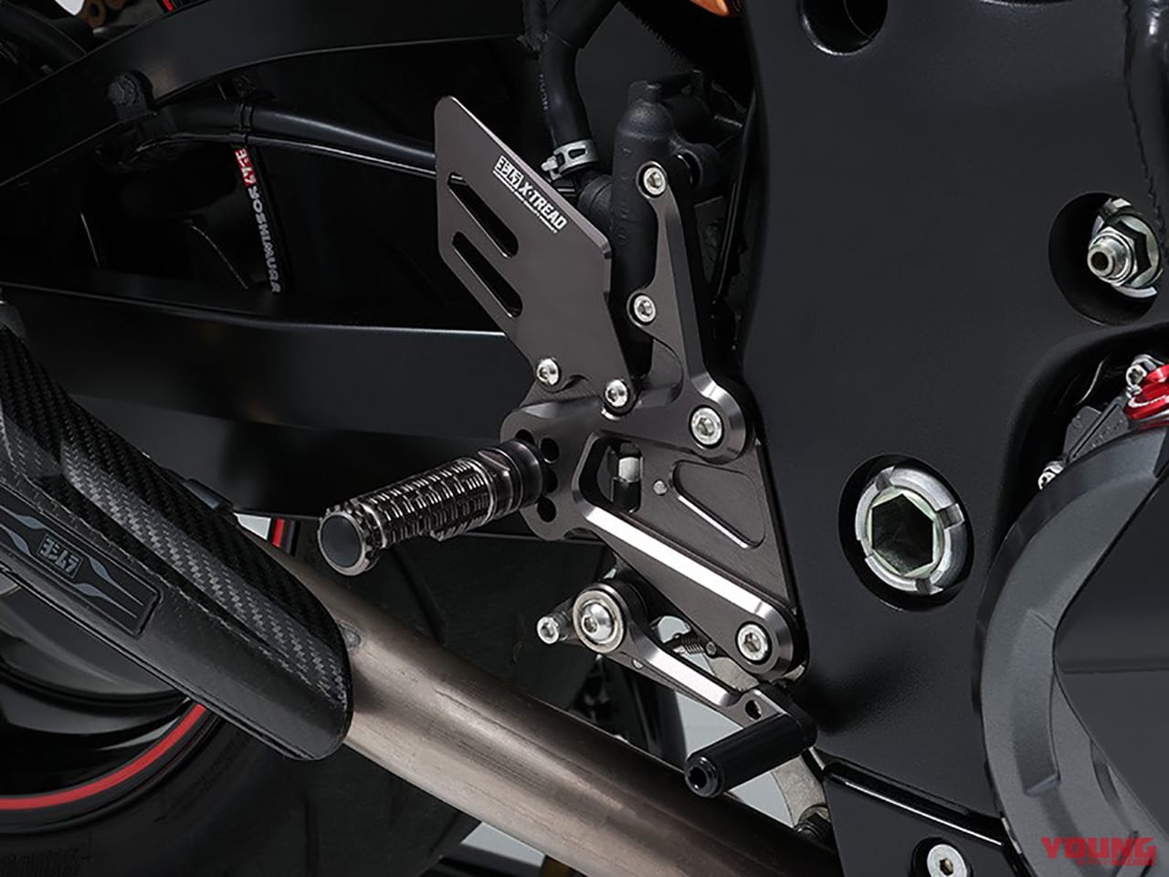 ヨシムラジャパン '21ハヤブサ ヨシムラステップキットX-TREAD|ヤンマシ的ホットアイテムピックアップ×9選〈アクラポヴィッチ/ストライカー/デイトナ etc.〉