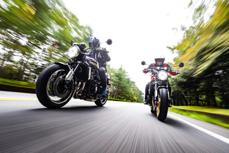 排ガス規制でどう変わった? カワサキ Z900RS新旧比較インプレッション【牙は抜かれたどころか…？】