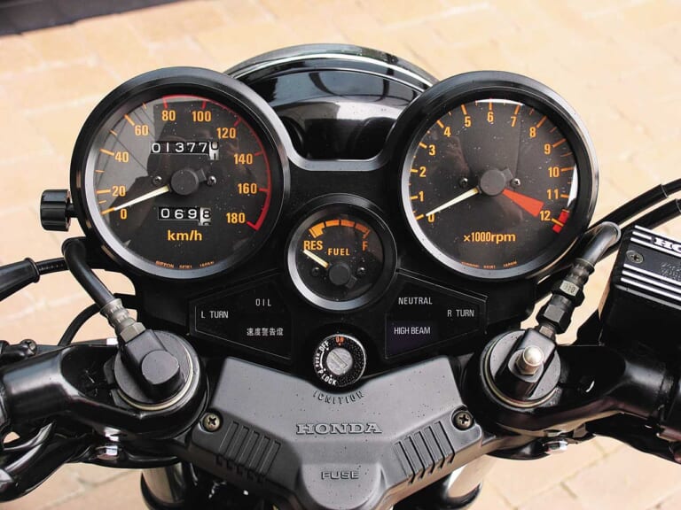 ホンダ CBX400F|「スタイルも性能も100点」ヨンヒャク4気筒バトル堂々の最後発!:1981ホンダCBX400F【あの素晴らしい名車をもう一度】