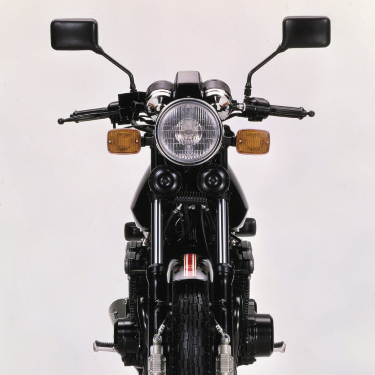 スズキ GSX400FSインパルス|「純正でヨシムラ管?! 」スズキ式チューニング仕様車:1982スズキGSX400FSインパルス【あの素晴らしい名車をもう一度】