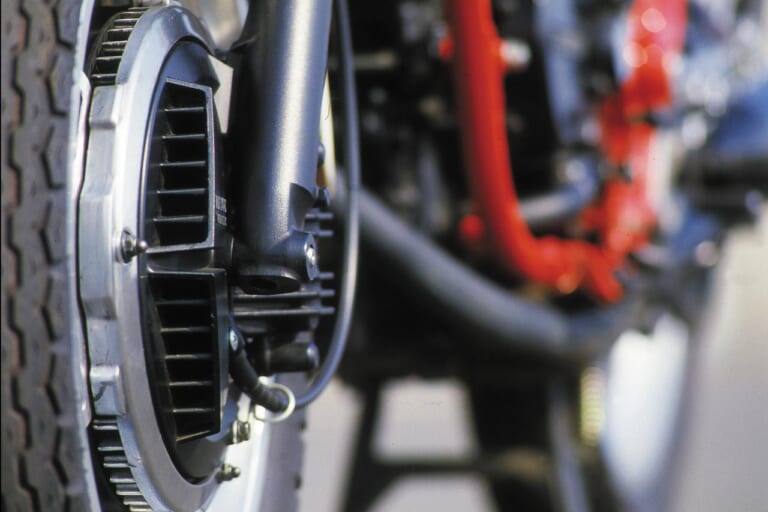 ホンダVT250F|「ヤマハRZ250に勝て! 」1982ホンダVT250F:打倒2ストを誓った4ストVツイン【あの素晴らしい名車をもう一度】