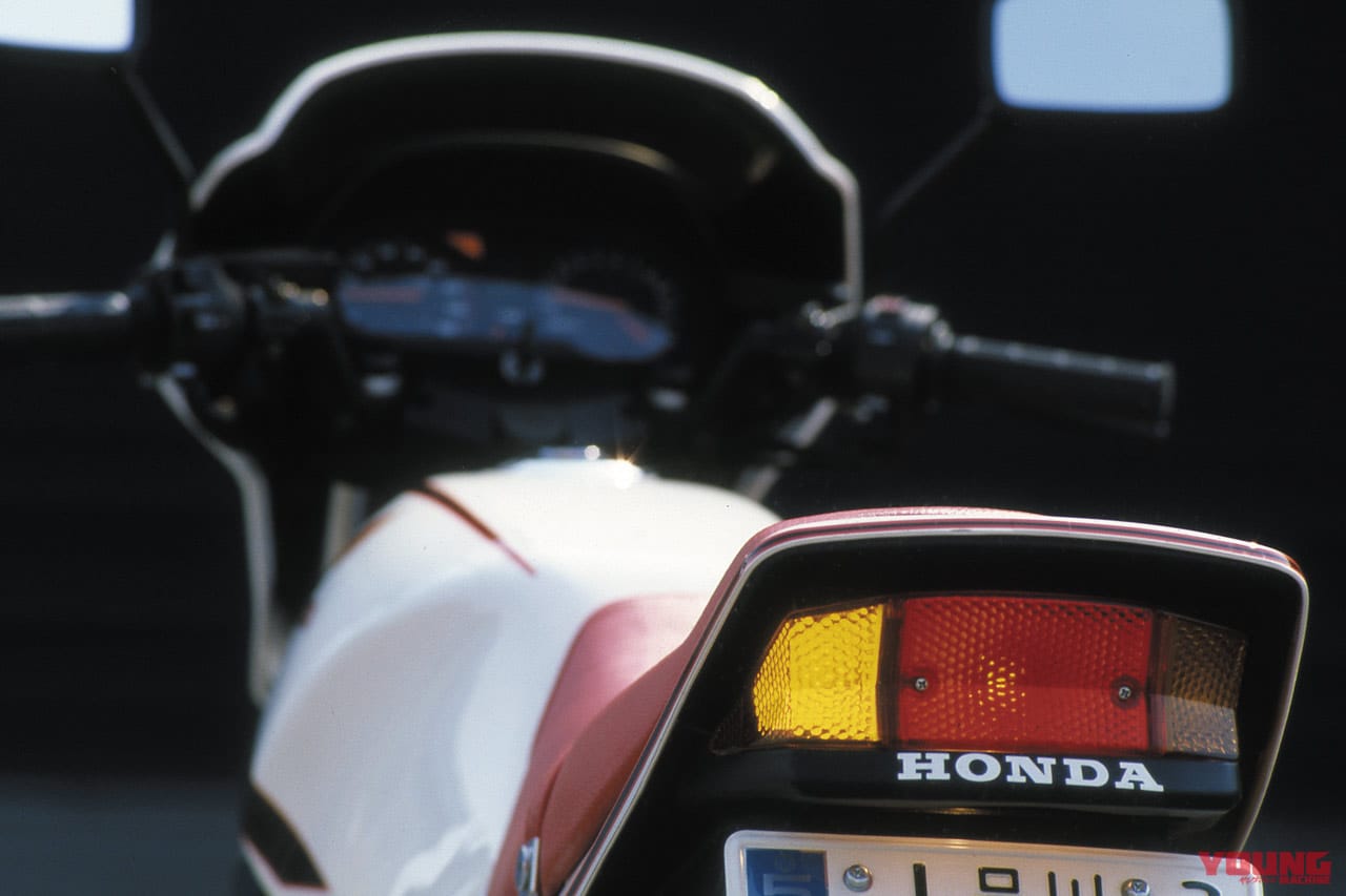 |「ヤマハRZ250に勝て! 」1982ホンダVT250F:打倒2ストを誓った4ストVツイン【あの素晴らしい名車をもう一度】